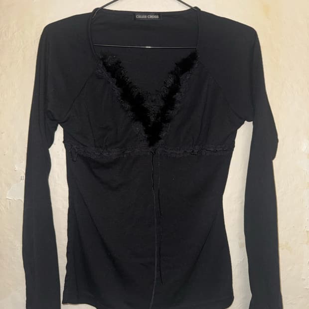“CELES CROSS” Frill&Fur detail sleeve