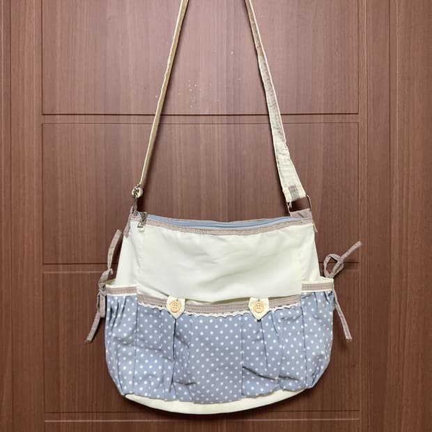 빈티지 모리걸 아이보리 도트 그레이 단추 포인트 크로스백 모리 가방