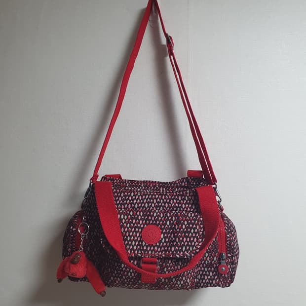 키플링 팝 포인트 2way 멀티포켓 토트 크로스백 레드