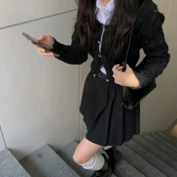 스퀘어 앙고라 니트 블랙 보헴서 쓰리타임즈 스컬프터 플노팔