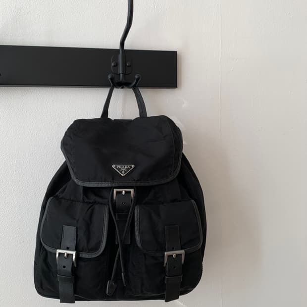 프라다 백팩 m사이즈