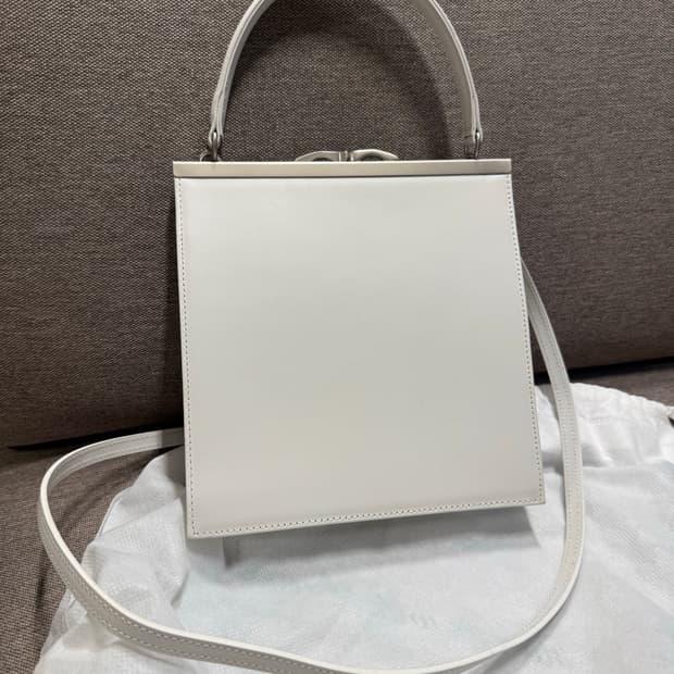 플랫베이스 크로스백 토트백 가방 화이트