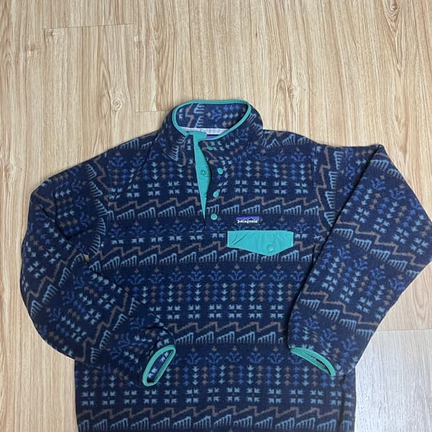 피타고니아 신칠라 풀오버 M