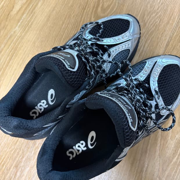 아식스 젤 님버스 10.1 블랙 퓨어 실버 