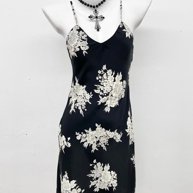 블랙 오리엔탈 롱 슬립