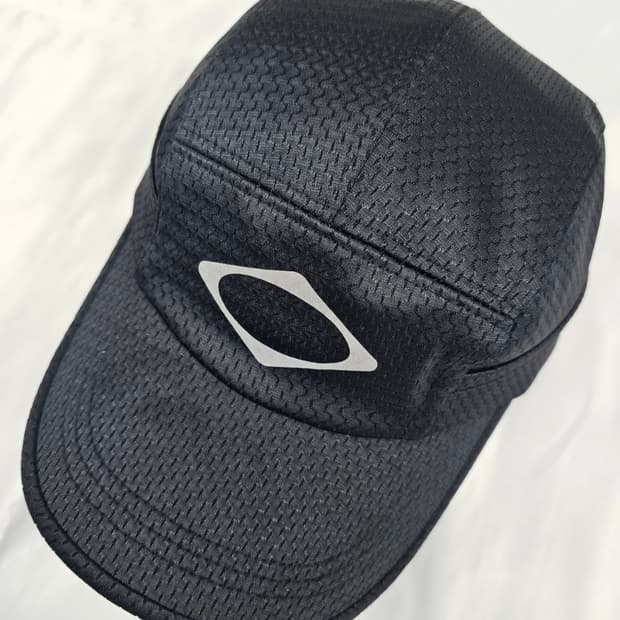 미스치프롬버스러닝캡