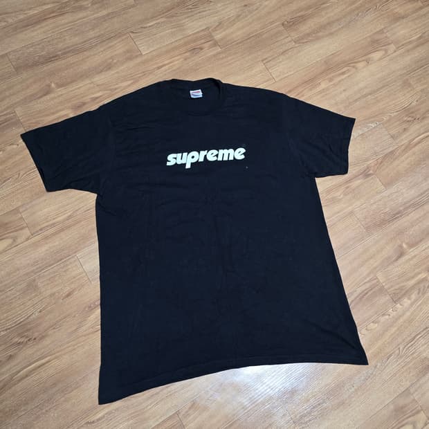 슈프림Supreme24SS  핀 라인 티셔츠 블랙