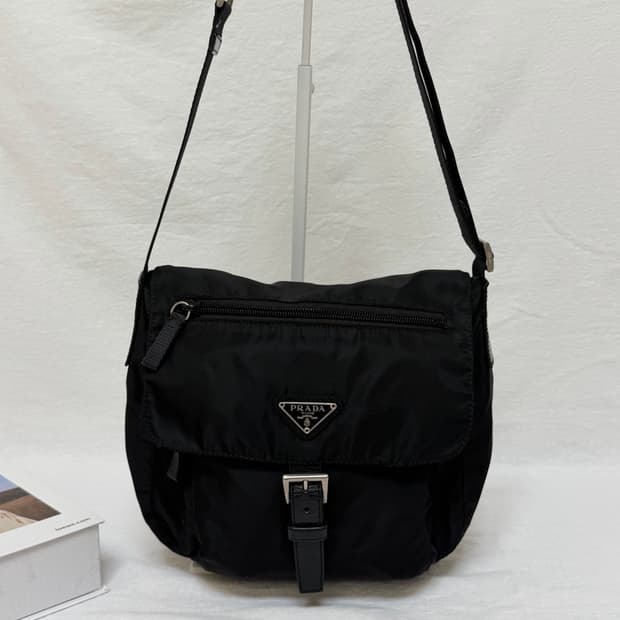 정품 프라다 포코노 나일론 메신저백 크로스백 숄더백 주우재백