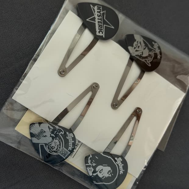 히스테릭 글래머 핀