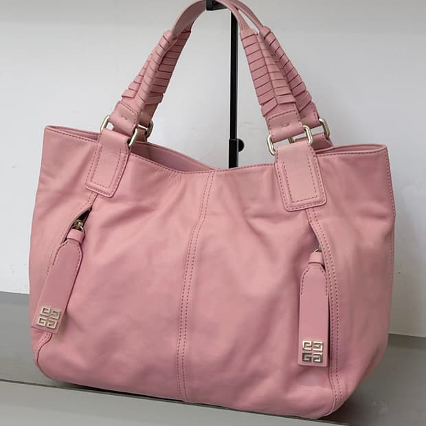 지방시 4G 모노그램 레더백