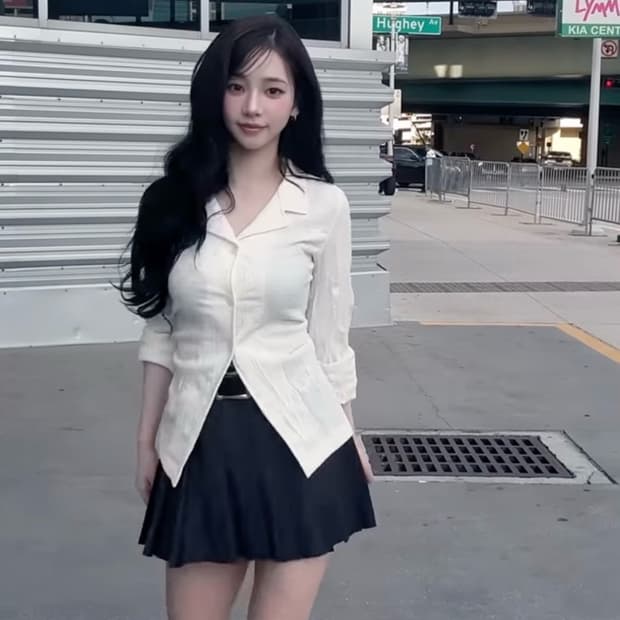 밀로우먼 링클 셔츠(카리나 착용)