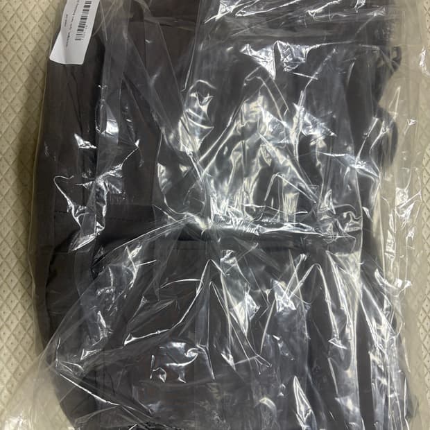 아미아칼바 바디백 그레이 새상품