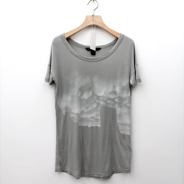 GRAPHIC T SHIRT
