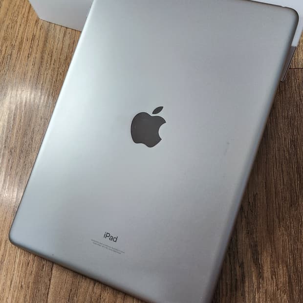 # APPLE 애플 아아패드 9세대 64g + 정품 펜슬 박스포함 급처