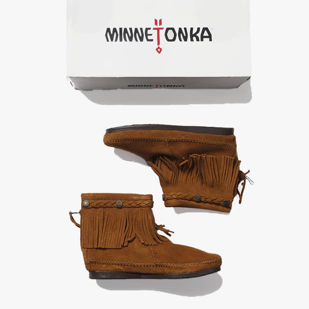 MINNETONKA - FRINGE BOOTS
