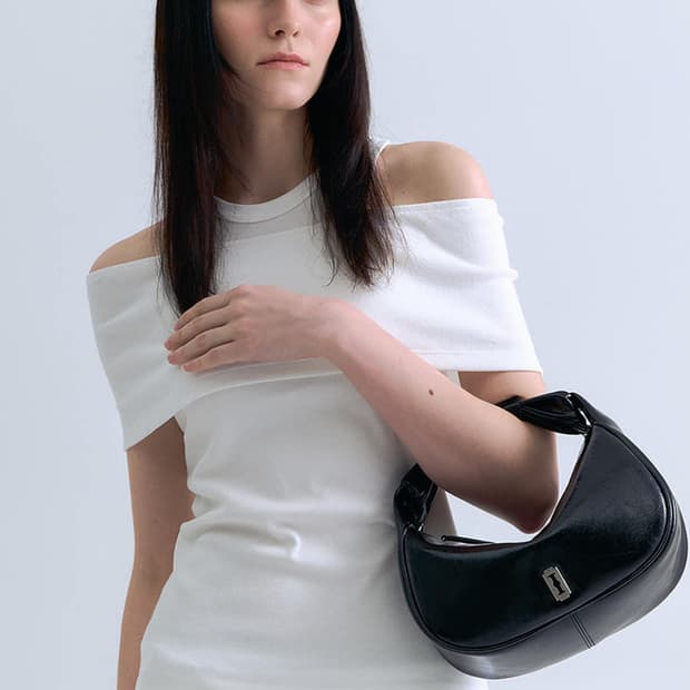 분크 하프문 코코넛 미니 토트백 블랙