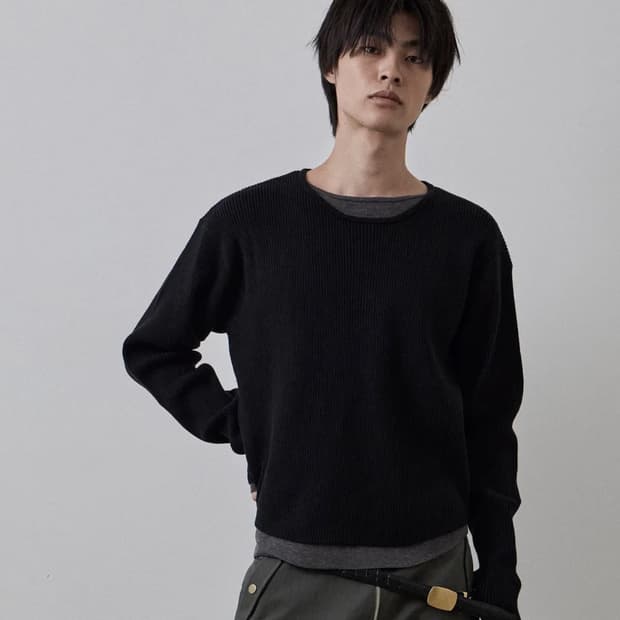 르아브 더블 레이어드 콘트라스트 텍스쳐 니트 블랙