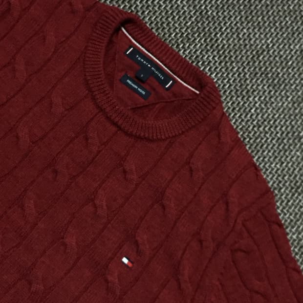 타미힐피거 버건디 케이블 니트