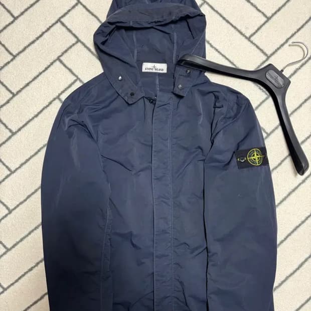 스톤아일랜드 바람막이