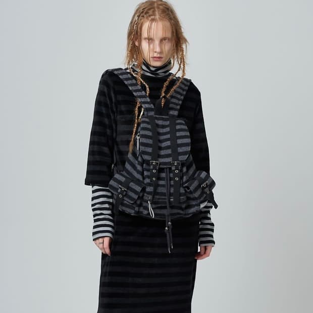 TENSE DANCE Wool stripe backpack : black