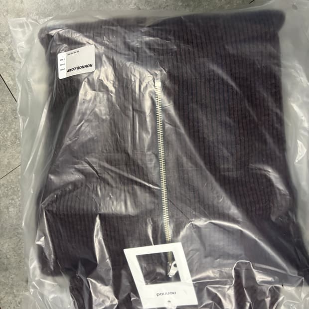 1 논노드 하프집 니트 브라운 미개봉 새제품 판매