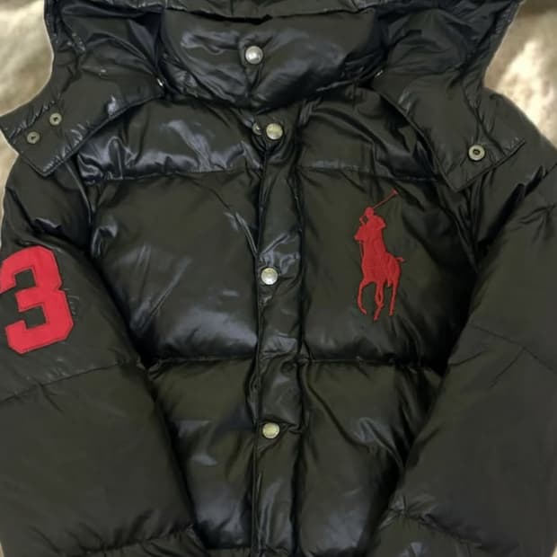 폴로 블랙 유광 패딩 