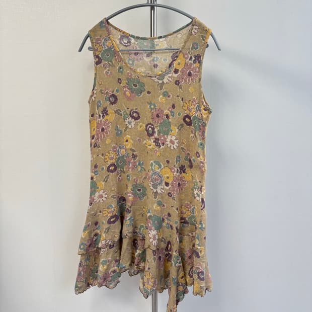 빈티지 플로랄 패턴 언팔 프릴 슬리브리스