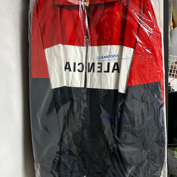 발렌시아가 미러 로고 포플린 바람막이 L 사이즈 오버핏 (23fw)