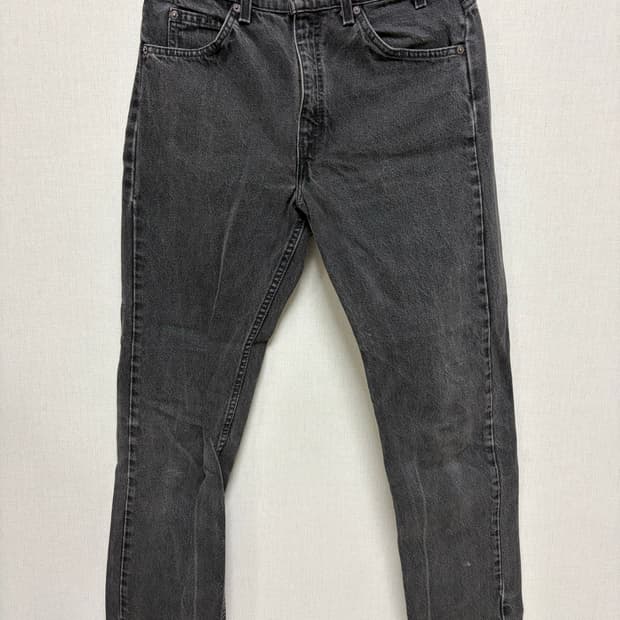 Levi's 505 Black Jean