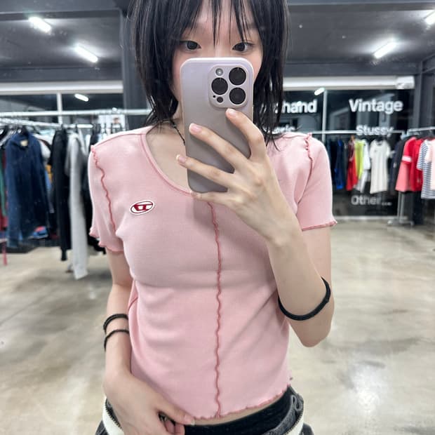 디젤 복숭아 컬러 크롭 반팔