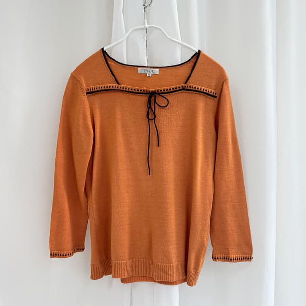 투야 오렌지 브라운 스티치 7부 풀오버