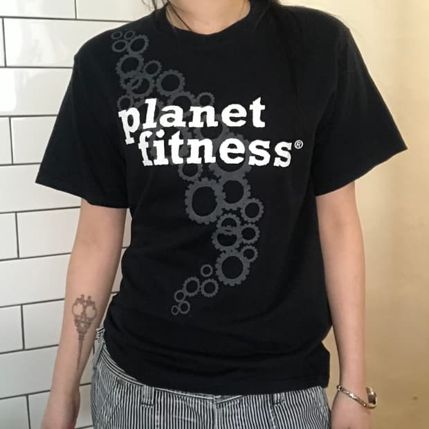 빈티지 플래닛 피트니스 그래픽 티셔츠