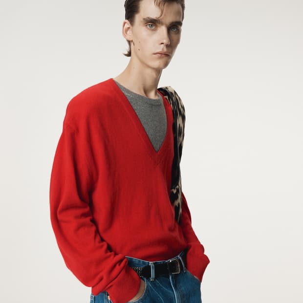 렉토 25FW 콘트라스트 카라 브이넥 니트 레드