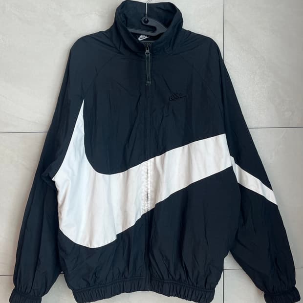 나이키 빅스우시 바람막이 블랙 (L)