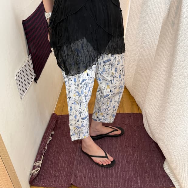 Printed capri pants