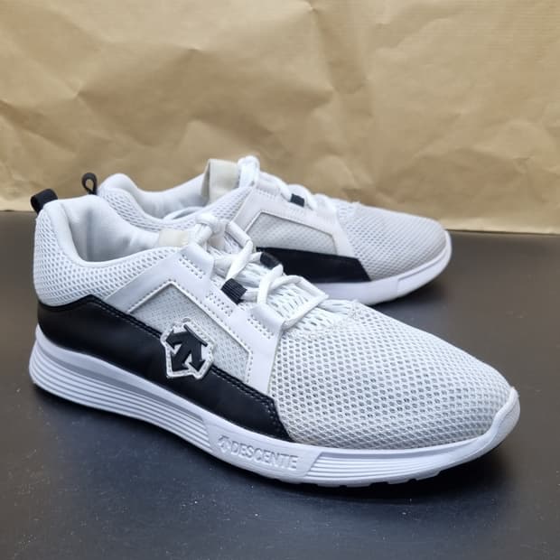 데상트 쉘레타 런닝화250