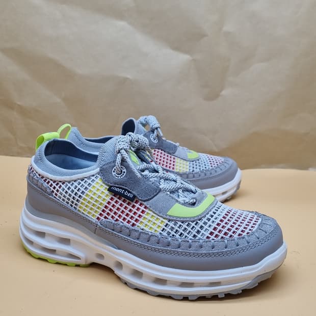 몽벨 다이나믹 트레킹화 운동화240