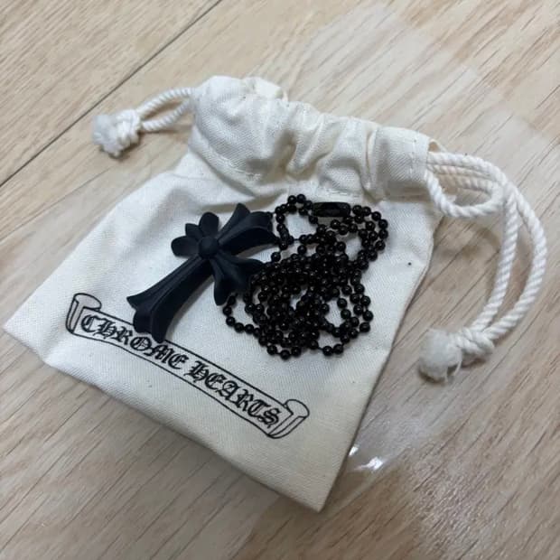[정품] 크롬하츠 실리크롬 CH 크로스 팬던트 블랙 목걸이