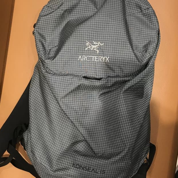 아크테릭스 컨실 15 백팩 넵튠