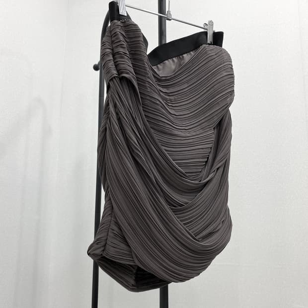 Glossy Pleated Drape Skirt