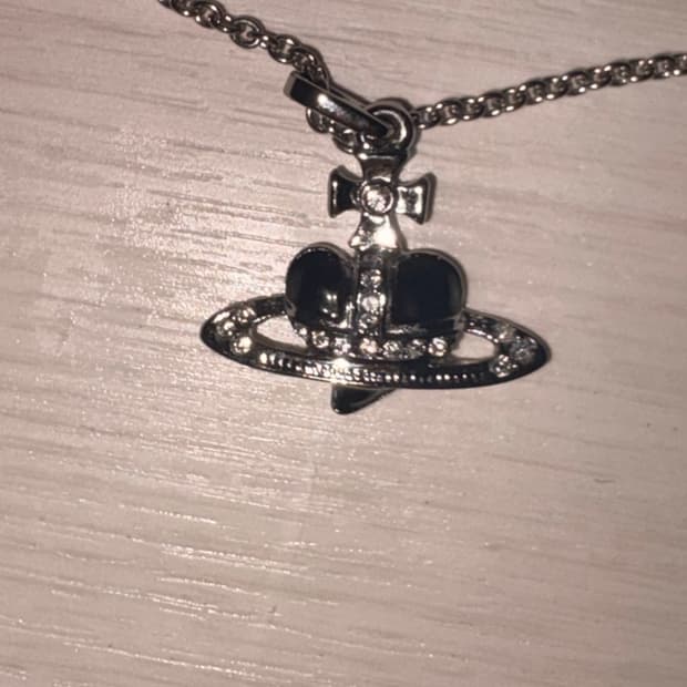 비비안웨스트우드 목걸이