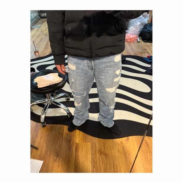 Urban Research 데미지 디테일 데님팬츠