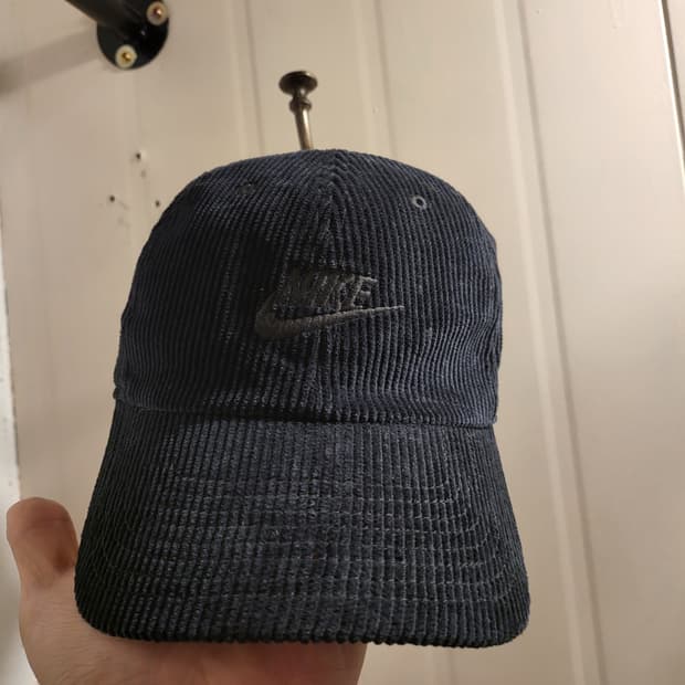 나이키 코듀로이 모자