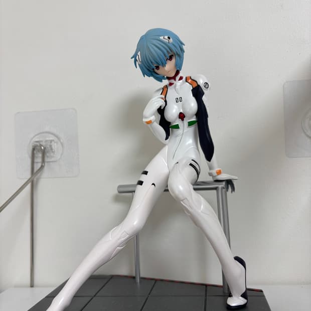 에반게리온 레이 피규어