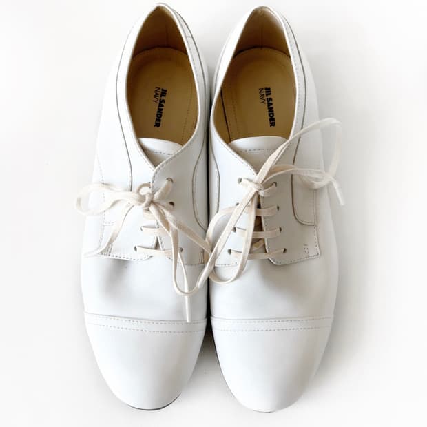 질샌더 화이트 레더 로퍼