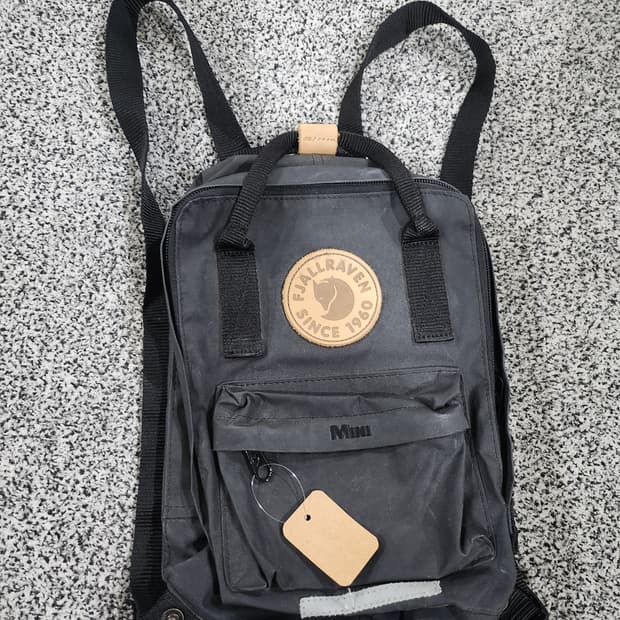 피엘라벤 칸켄 백팩 미니 (블랙/가죽로고) 