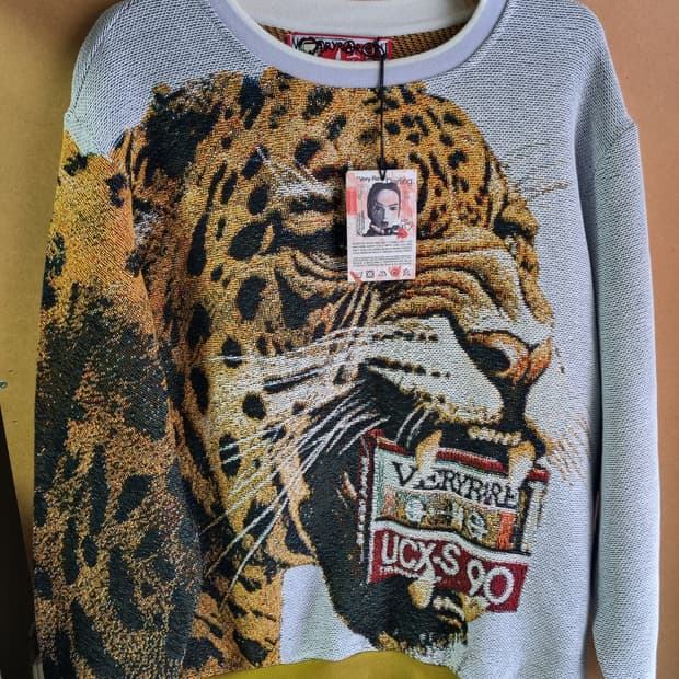 VERY RARE  맨투맨 새상품 