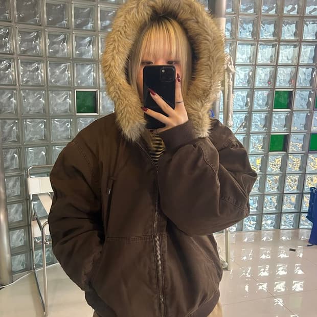 FAKE FUR ZIP UP 양방향 인조 모피 지퍼 후드 블라우스