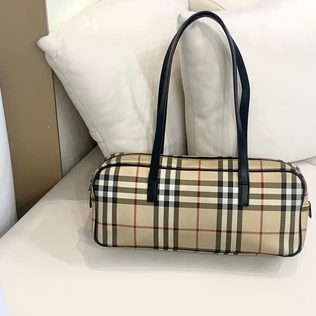 버버리 노바체크 숄더백 (정품)