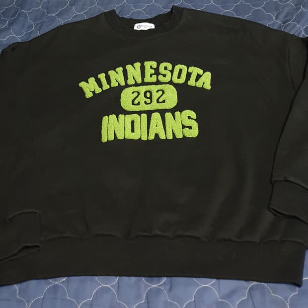 포테이토클럽 by좀비 미네소타 자수로고 맨투맨 블랙 (F)